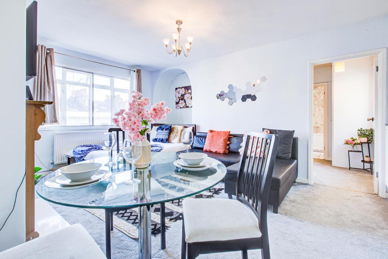 Private Family Apartment, In Victoria Posh Sw1 London Kültér fotó